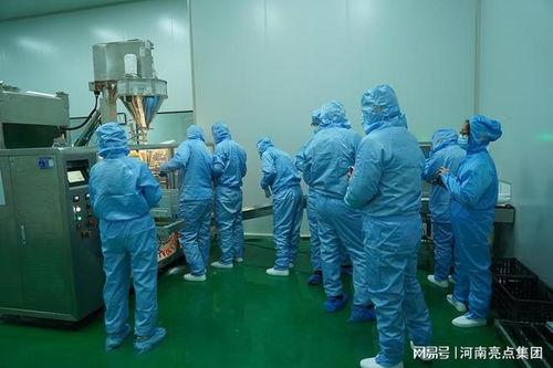 河南亮点集团坚持绿色 无抗经营理念,提供安全 健康畜牧产品